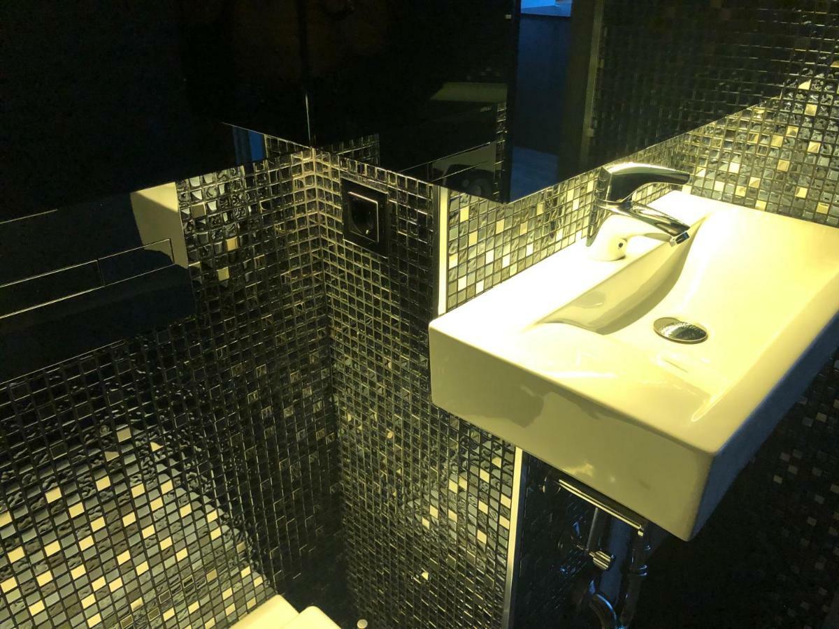 Modern And Luxury Apartment In The Center Of كاوناس المظهر الخارجي الصورة
